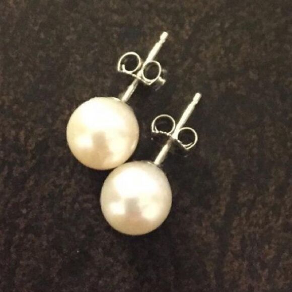 White Freshwater Cultured Pearl Stud Earrings - Picture 6 of 10